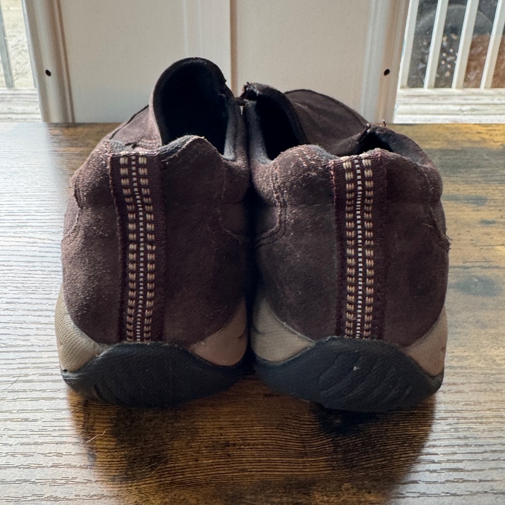 L.L. Bean Dark Brown Suede Women’s Slip-on Comfort Mocs
Size 9 - Picture 5 of 7